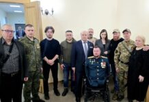 «Русская литература управляется Богом»: поэт Дмитрий Мельников объяснил, чем должны заниматься Союзы писателей