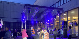 Частушки под электрогитару: на Крымском Валу отгремел завершающий концерт фестиваля камерной музыки