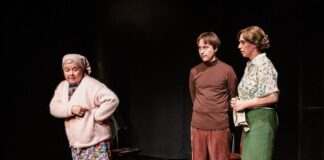 В спектакле по рассказам Бориса Минаева воспроизвели запах советского детства