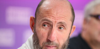 Кто заинтересован в скандале с Кехманом и МХАТом: неожиданная «театральная» версия