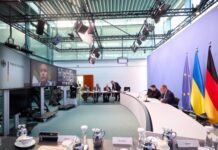 Украинская делегация «взорвалась аплодисментами» после разговора с Трампом: что сказал президент США – WSJ