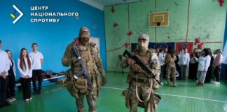 В оккупированном Донецке российских боевиков привлекают к «обучению» детей – ЦНС