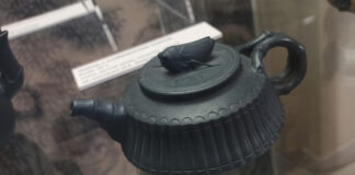 Мария Захарова рассказала о тайнах личной коллекции китайских чайников