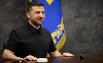Стало известно, сколько украинцев, не покинувших страну, доверяют президенту Зеленскому, – опрос КМИС