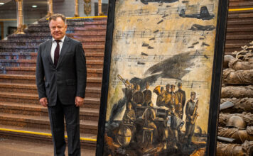 В Музее Победы презентовали картину о джаз-оркестре на войне