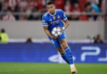 Мбаппе стал игроком недели в ЛЧ за четыре гола