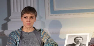 Юлия Хлынина осваивает режиссеру, Нелли Уварова по-новому трактует хорошо знакомую героиню