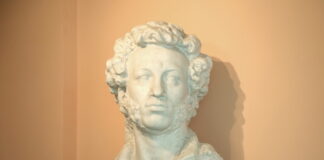 «Внести в списки на обмен»: в Сети озвучили оригинальный план по спасению памятника Пушкину в Одессе