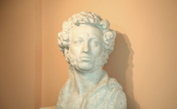 «Внести в списки на обмен»: в Сети озвучили оригинальный план по спасению памятника Пушкину в Одессе