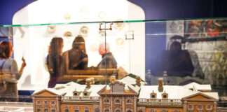 Сокровища Царского Села привезли в Исторический музей