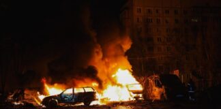 Российские дроны атаковали Харьков – горит 9-этажка, более 30 пострадавших
