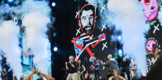 «Деградировать вместе»: Шнуров в новых песнях рассказал как пережить лихие времена