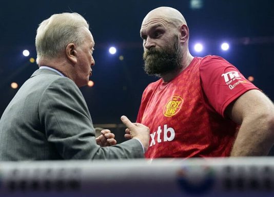 Промоутер заявил о желании Фьюри провести еще один бой с Усиком