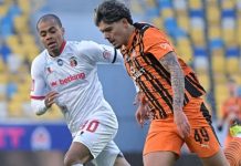 Шахтер забил единственный мяч в матче во Львове и обыграл Верес