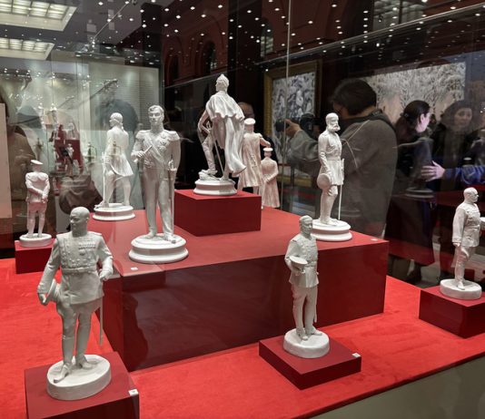 Мурашки по коже: пронзительная выставка скульптуры и живописи открылась в ГИМ