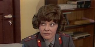 Знаменитому капитану Зинаиде Кибрит из сериала «Следствие ведут знатоки» запретили быть беременной