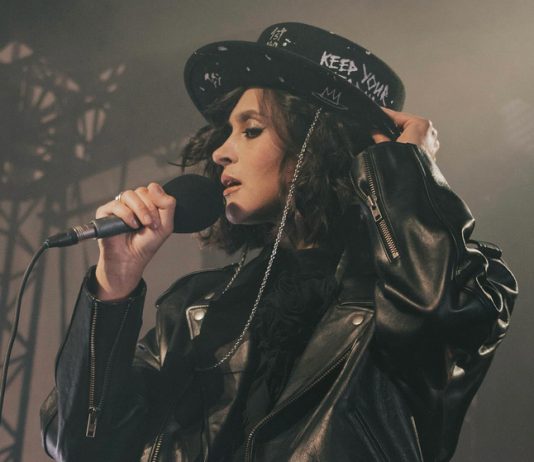 Весенние рефлексии о тщетности бытия: музыкальные премьеры посвящены поиску себя